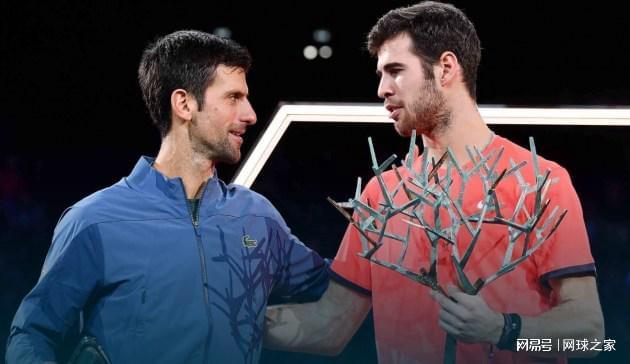 的对决中展 的对决中展