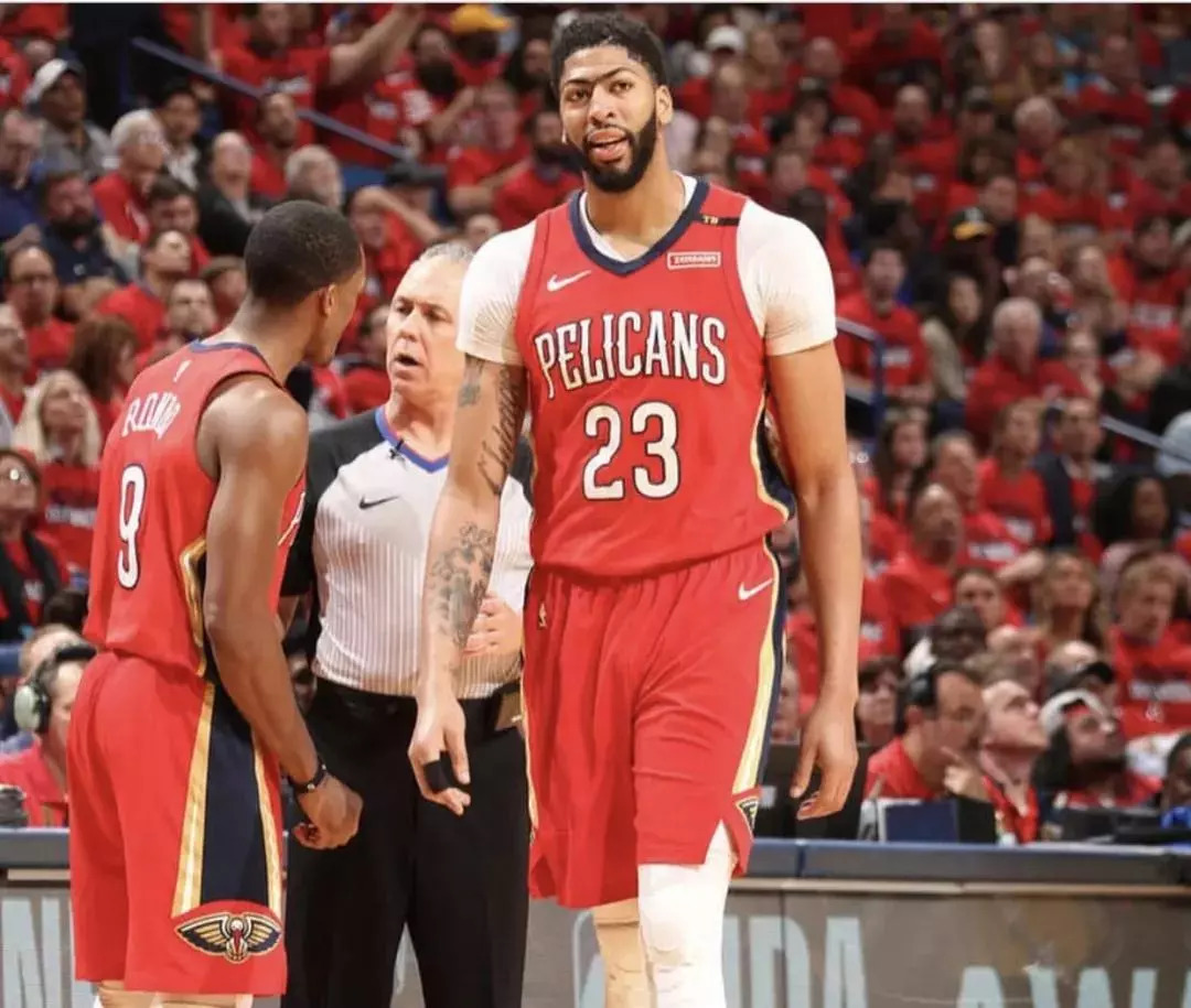 沃克曾在其 沃克曾在其