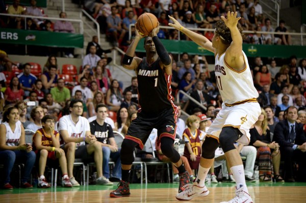 红球微微晃 红球微微晃